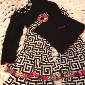 Ann Loren little girls pant set. Size states 7/8.